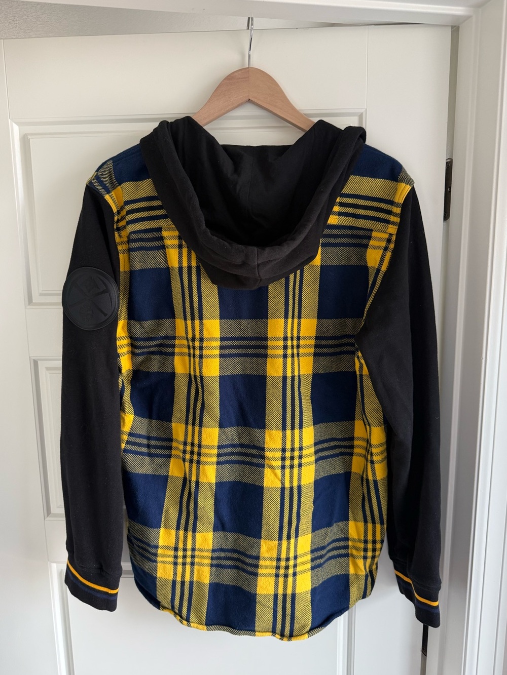 Men's NBA Denver Nuggets Hooded Plaid Button-Up Jacket - Yellow & Navy - Picture 4 of 9
